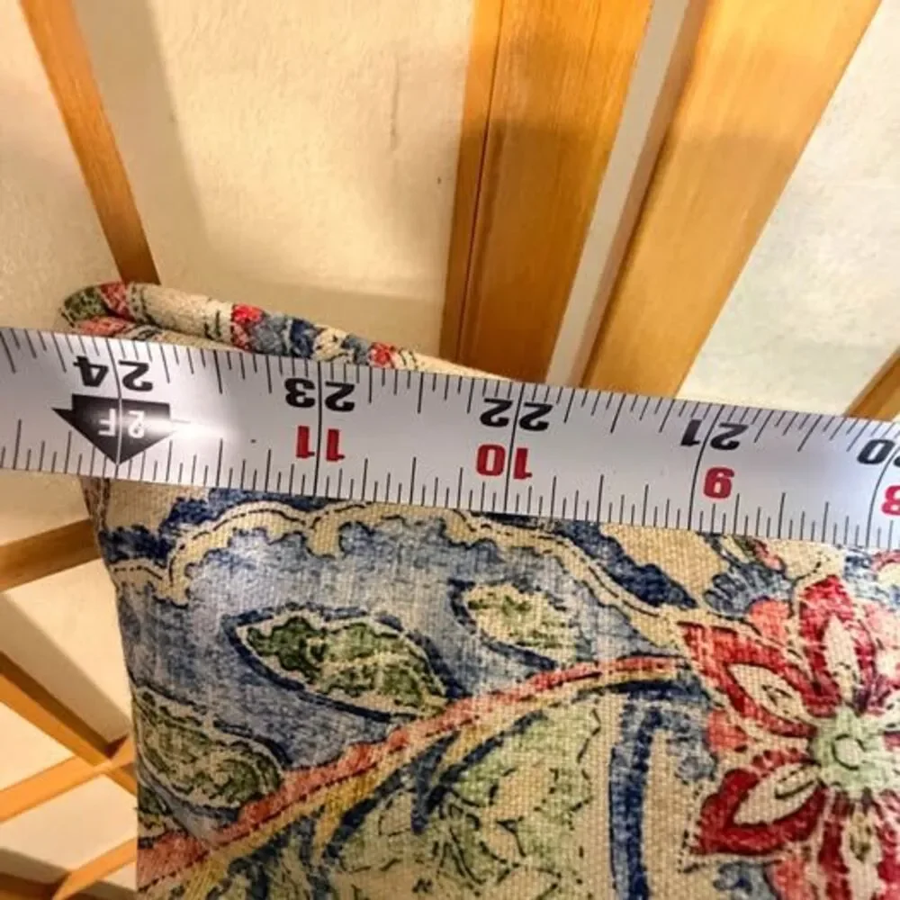 Newport decorative lumbar